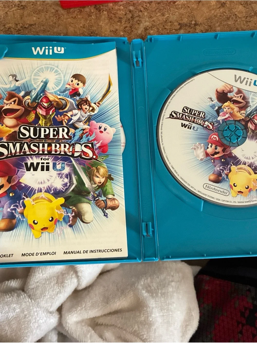 Nintendo Super Smash Bros. for Wii U - Blue Case with Colorful Character Art